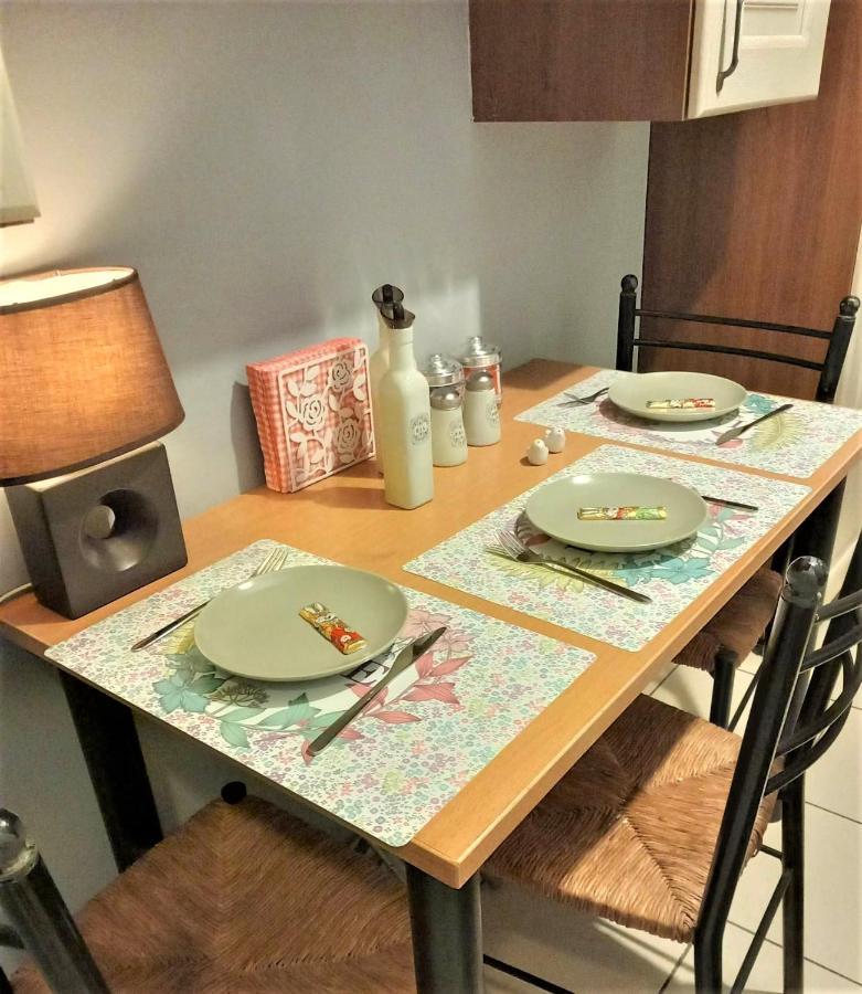 Beautiful Apartment In Koukaki! Atina Dış mekan fotoğraf